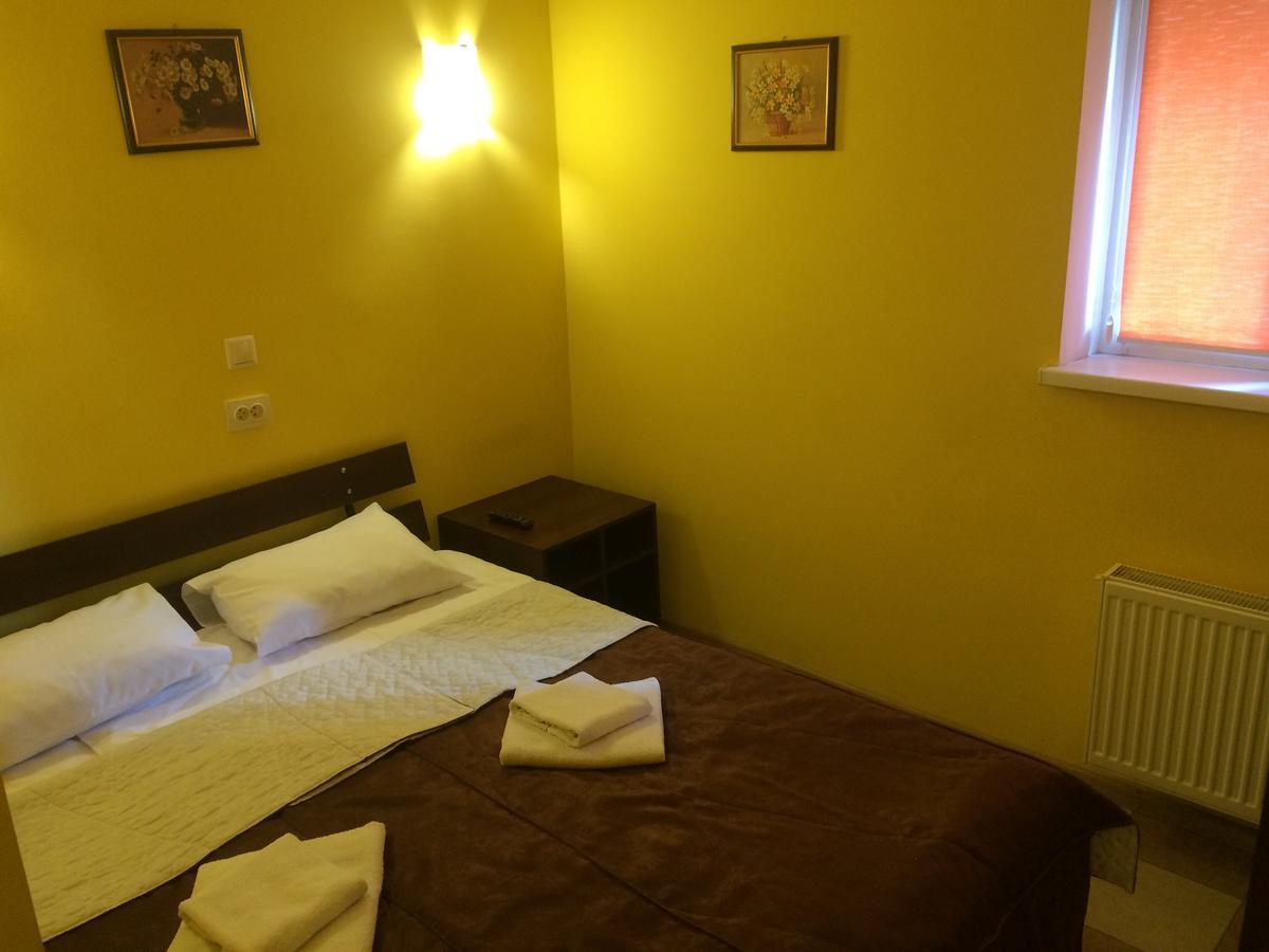 Hotel Travel Lviv Ngoại thất bức ảnh