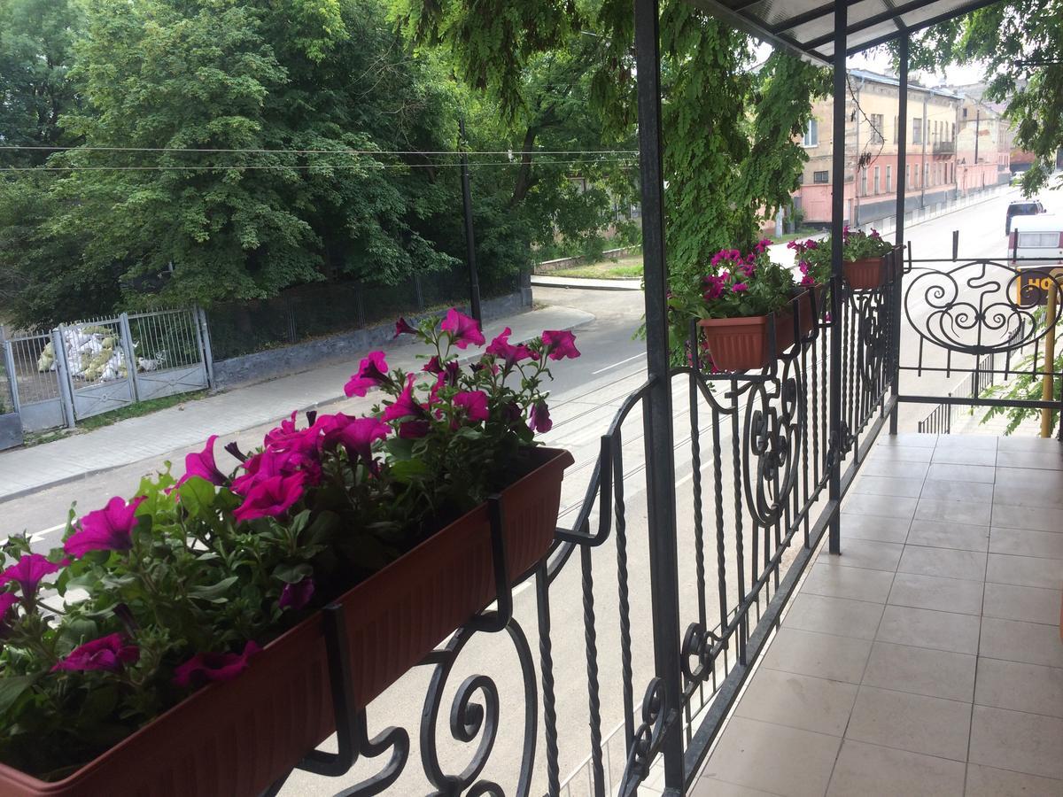 Hotel Travel Lviv Ngoại thất bức ảnh